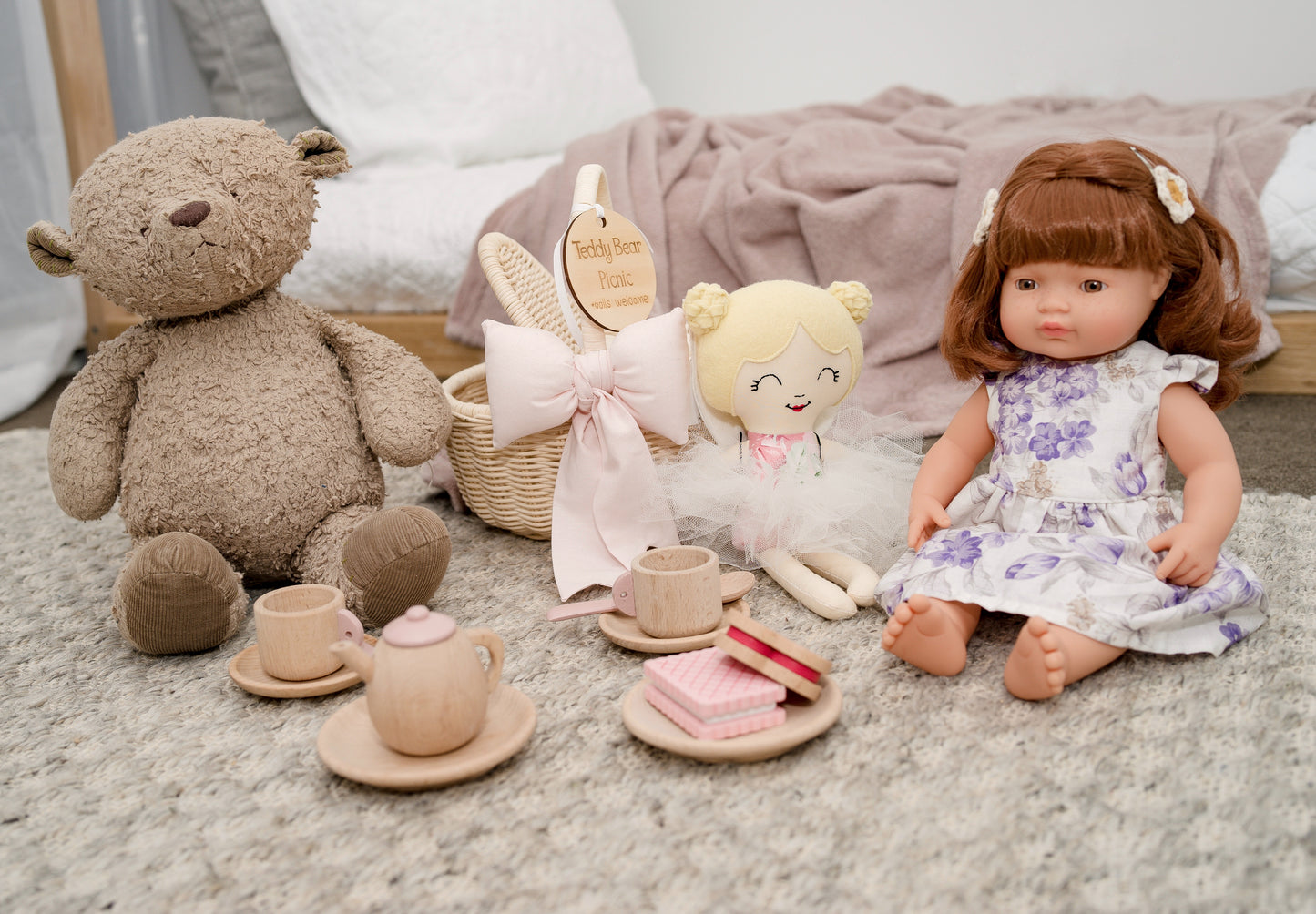 Doll Signs Picnic Sleeping Bows Dollhouse