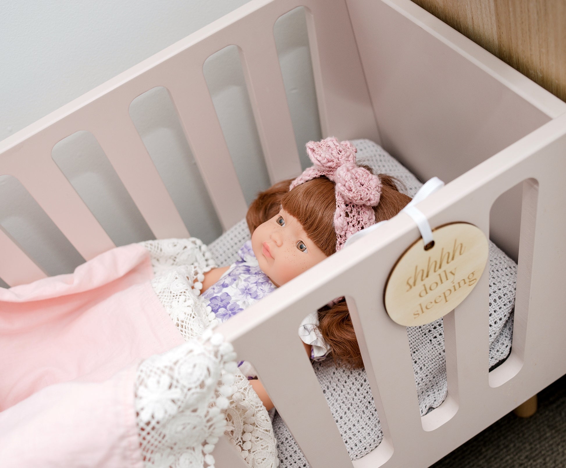 Doll Signs Picnic Sleeping Bows Dollhouse